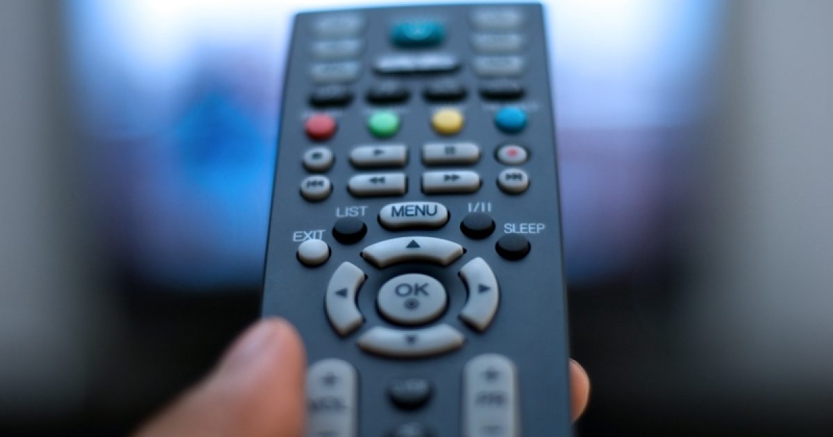 Crise econômica reduz número de assinantes de TV paga no país. Imagem: Reprodução/Digitalproduction