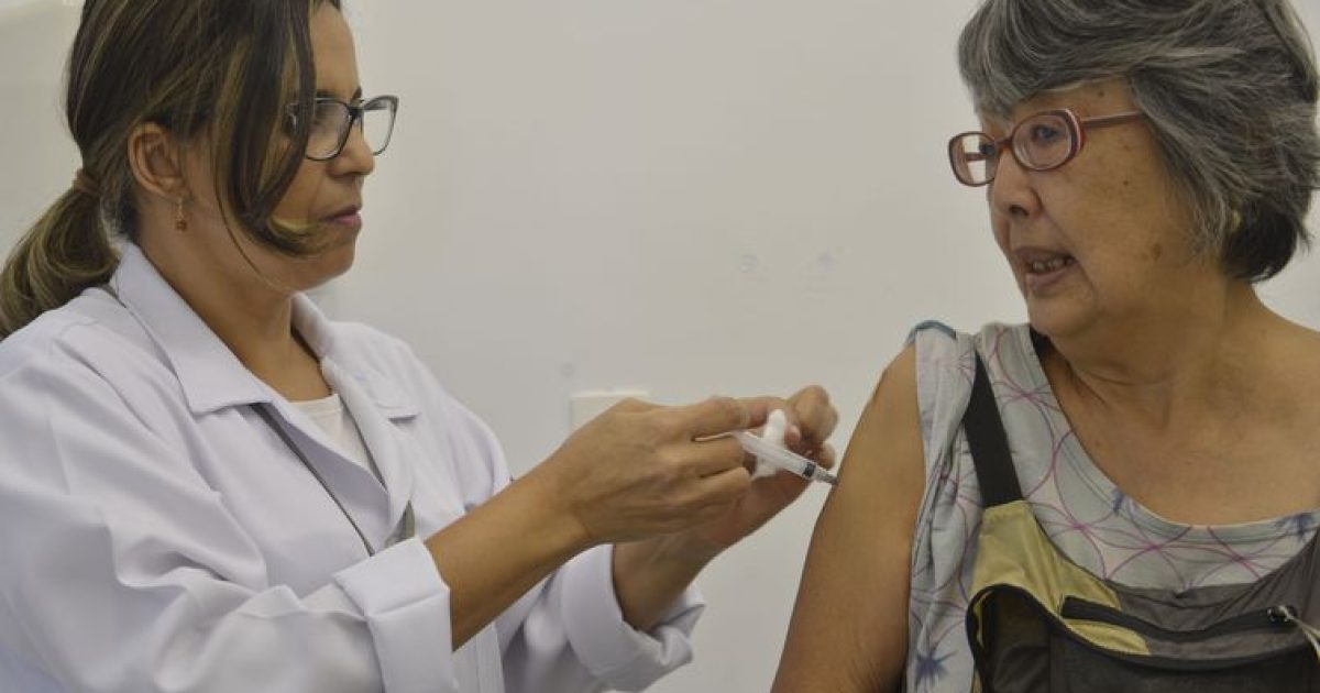 Sociedade Brasileira de Imunizações defende uma taxa de imunização de 95% do público-alvo (Foto: Arquivo/Agência Brasil)